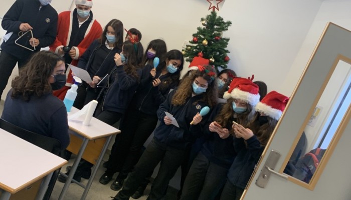 3B Caroling